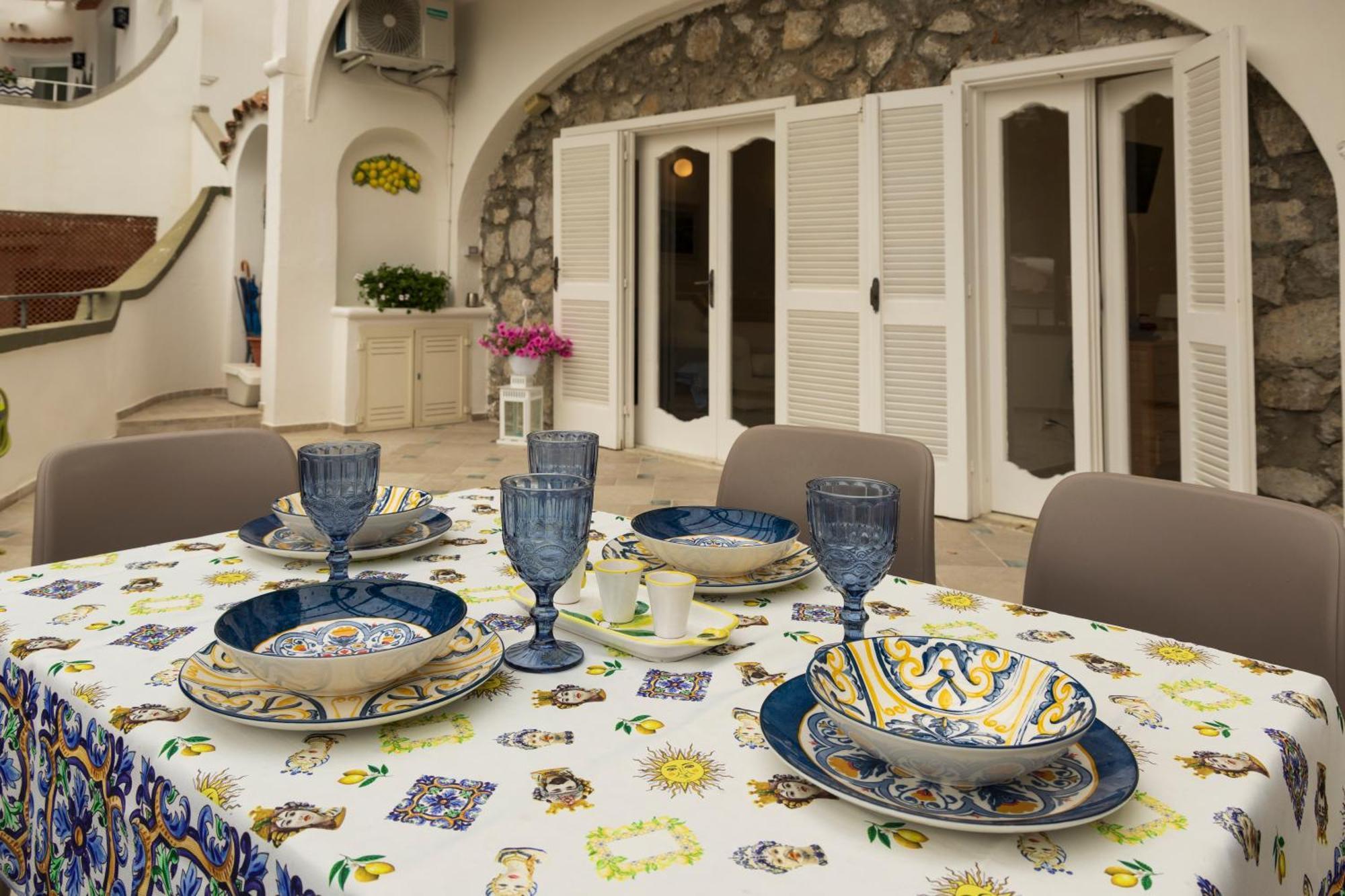 Casa Flavia Positano Center - 5 Minutes To Beach And 4 Air Conditioning Eksteriør bilde