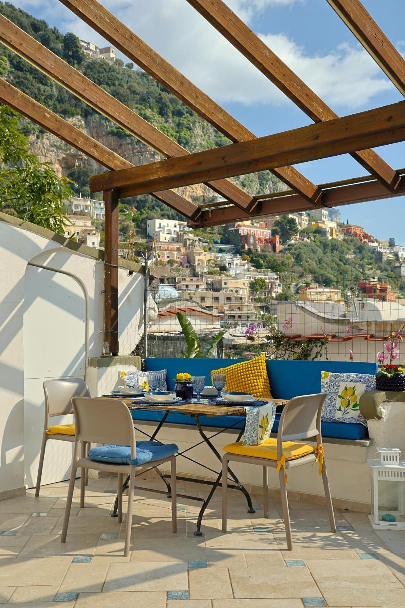 Casa Flavia Positano Center - 5 Minutes To Beach And 4 Air Conditioning Eksteriør bilde